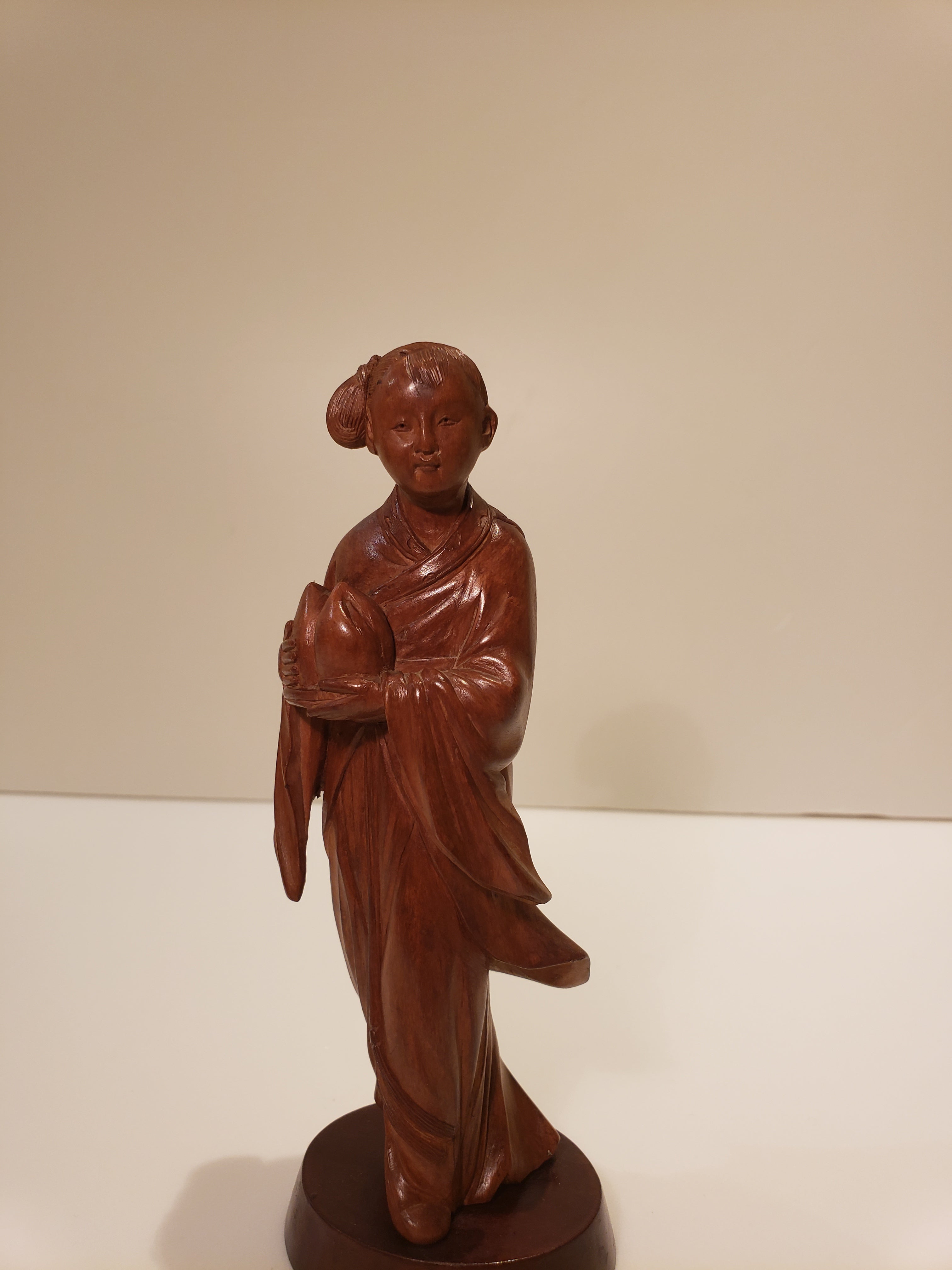 Antique fruit wood female statue黃揚木仕女